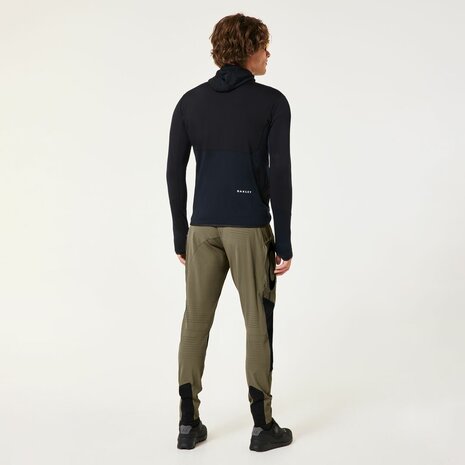 Oakley Seeker Edge Hose &ndash; Army Green