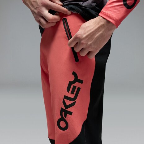 Oakley Maven Scrub Hose &ndash; Paloma