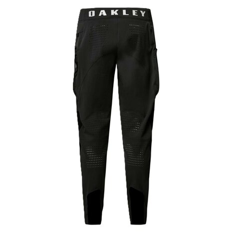 Oakley Seeker Edge Hose &ndash; Schwarz